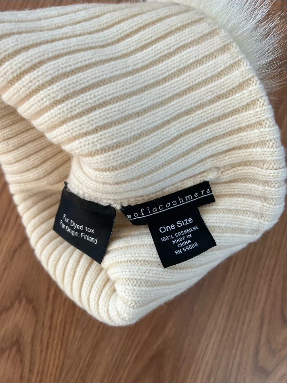 Women’s Cashmere Pom Pom Beanie
